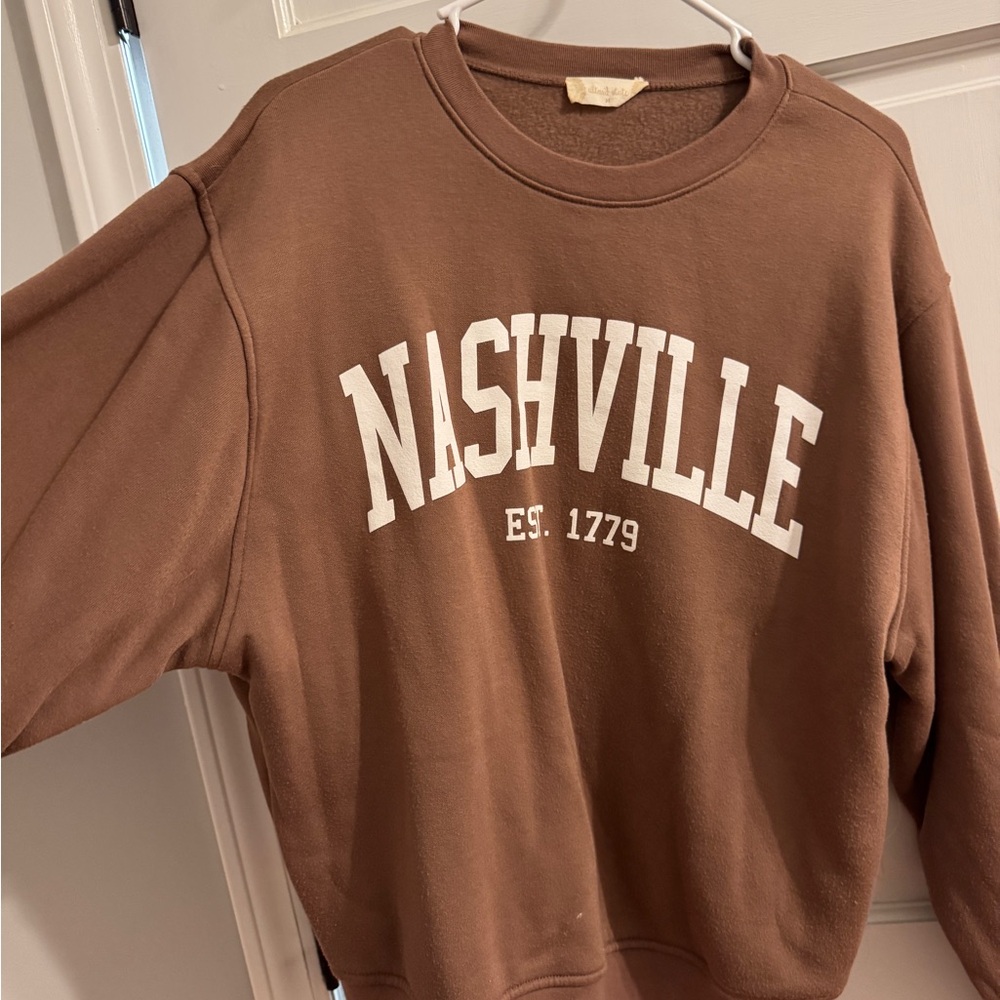 Black Scale Brown Crewneck Sweatshirt with White Nashville Print
